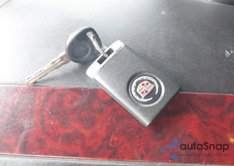 2010 Cadillac Escalade Luxury z USA, uszkodzony, nr VIN 1GYUKBEFXAR101977